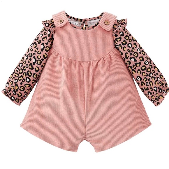 Mud Pie baby girls leopard overall short set. - Picture 3 of 9